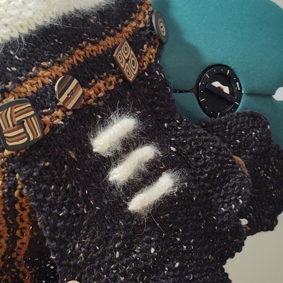 Quirky Uneven Stripes Black, White and Brown Scarf with Mismatched Buttons - Picture 4 of 9